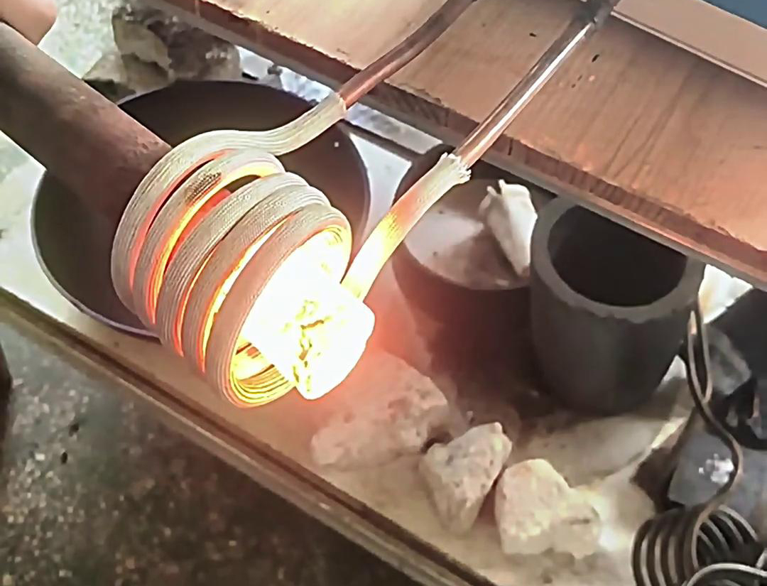 高頻機棒料加熱用於金屬加工、如熱鍛、熱處理退火、正