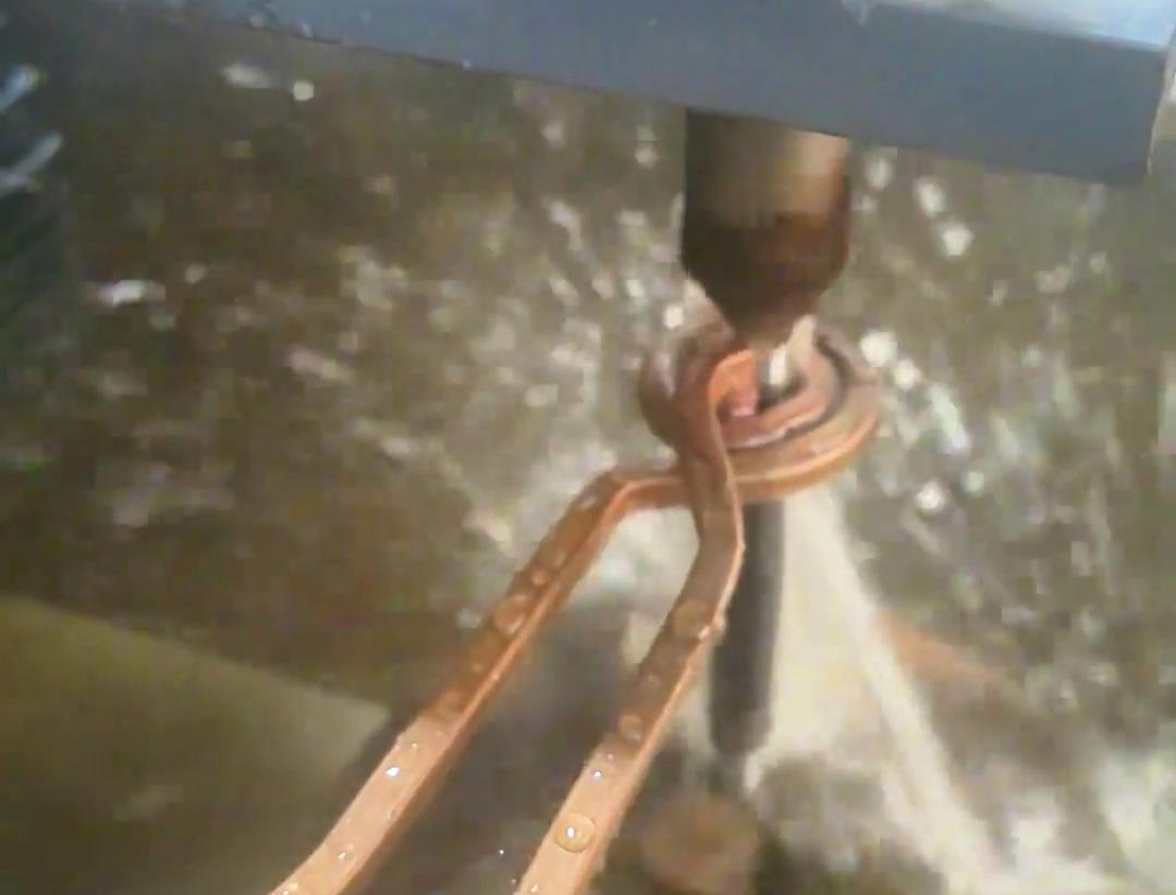 污污视频下载超高頻污污网站在线看免费加熱設備助力電機軸淬火